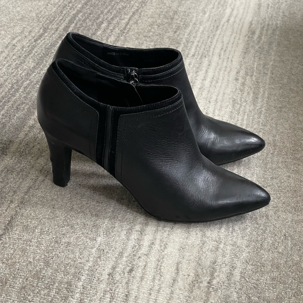 Geox Leather high heel Boot with side zip
